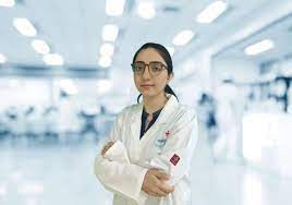 DR. PRAGYA KAUL - Dentist